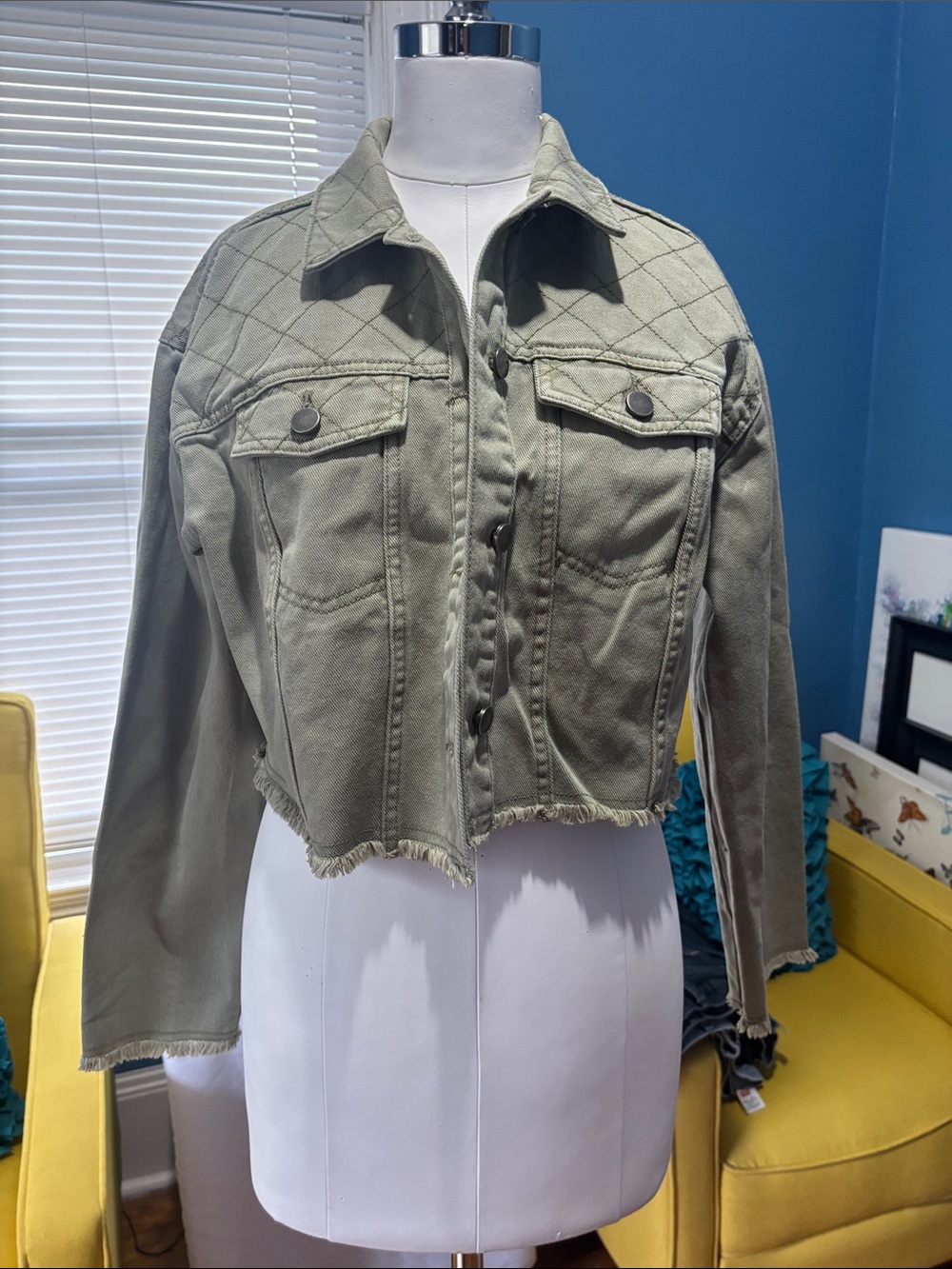 Cropped Olive Green Quilted-Yoke Jean Jacket - Unbranded